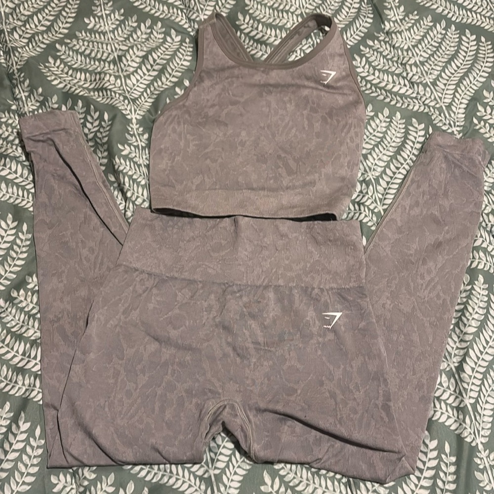 Gymshark animal adapt set grey